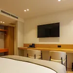 Hotel Pusi Tirana
