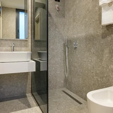 Pusi Hotel Tirana